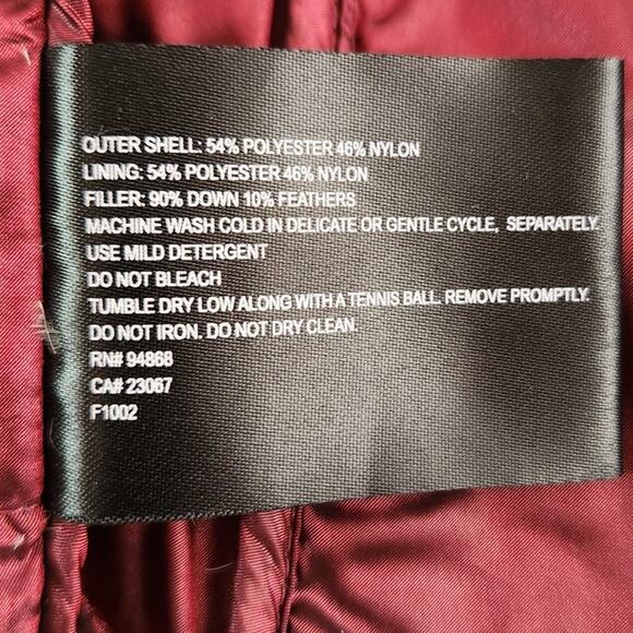 Bernardo Goose Down Purple Puffer Packable Lightweight Vest Women Size Small - Picture 8 of 8